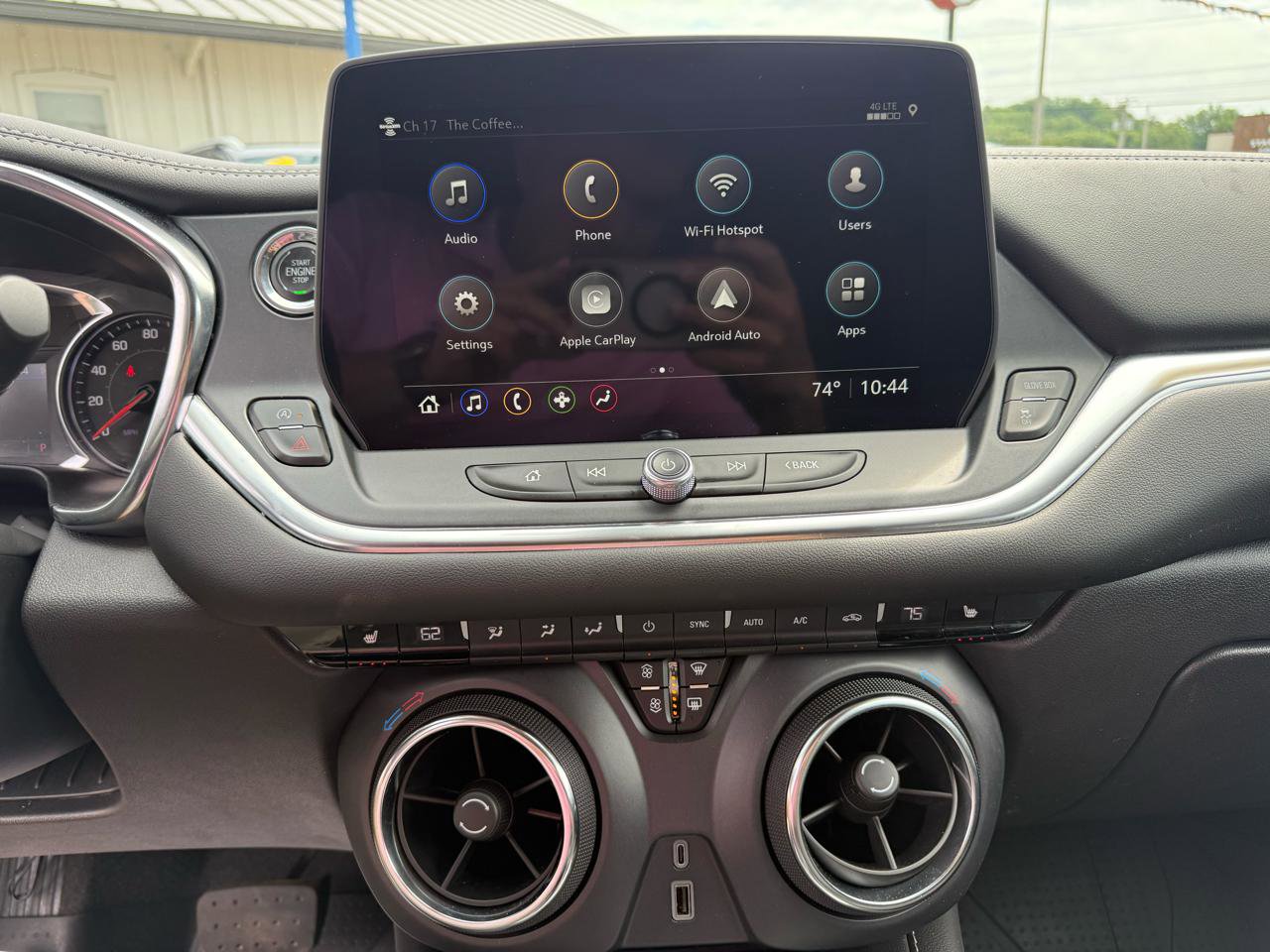 Used 2024 Chevrolet Blazer LT w/ Convenience Package FWD image 10