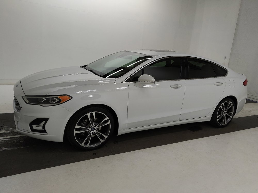 Used 2019 Ford Fusion Titanium image 2