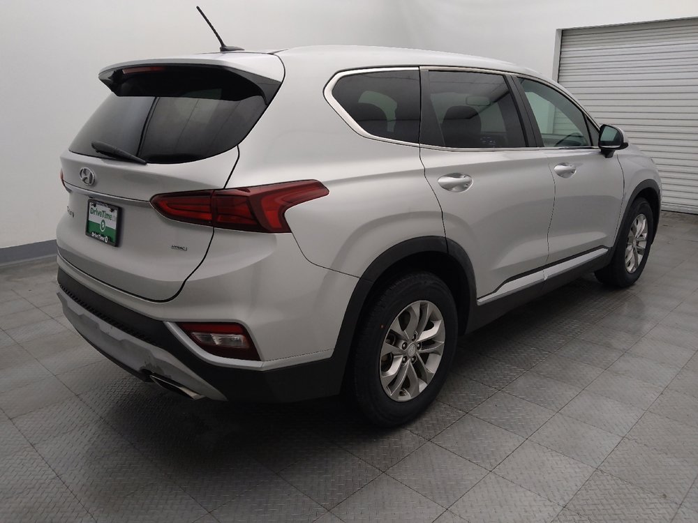Used 2019 Hyundai Santa Fe SE image 9