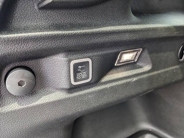 Used 2023 Jeep Grand Cherokee L Laredo AWD/4WD image 16