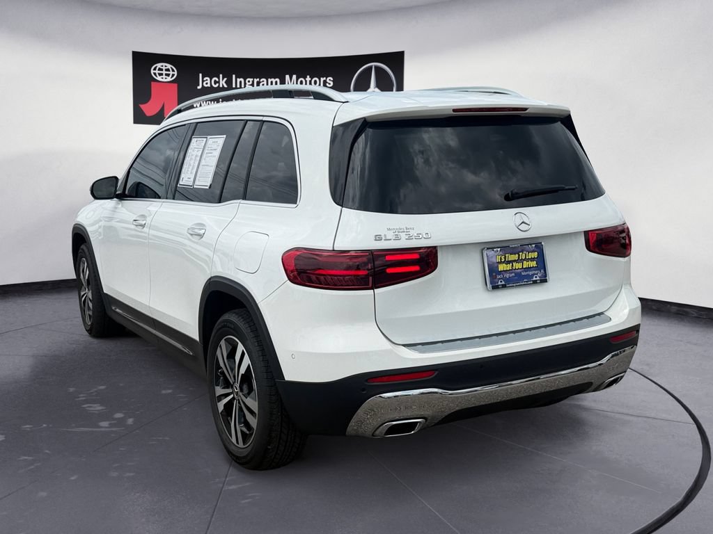 Certified 2025 Mercedes-Benz GLB 250 image 3