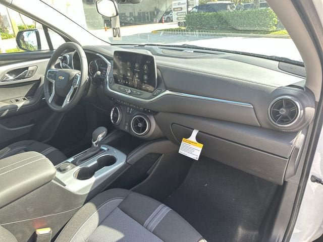 New 2025 Chevrolet Blazer LT w/ Driver Confidence Package image 27