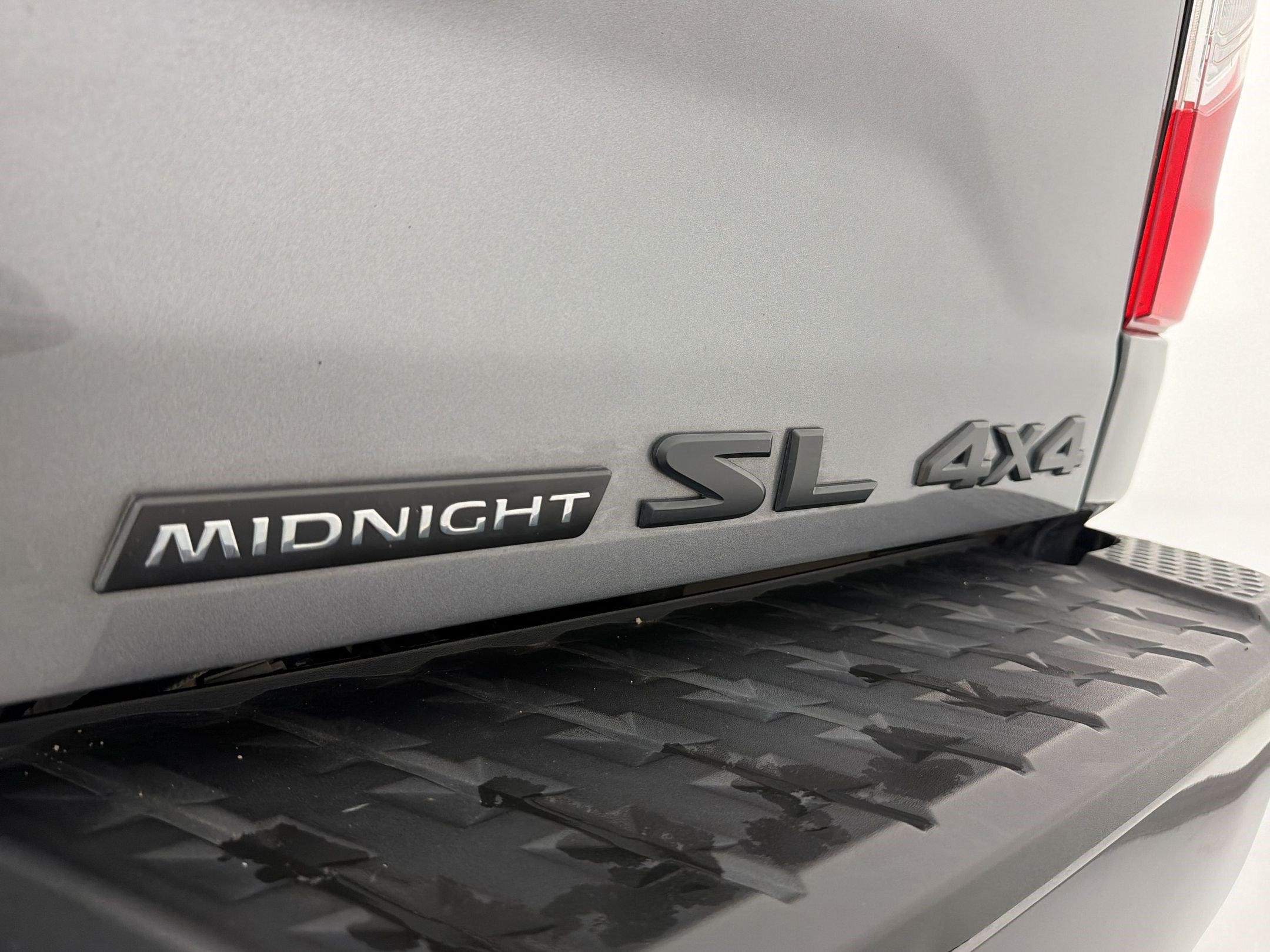 Used 2019 Nissan Titan SL w/ Midnight Edition AWD/4WD image 37