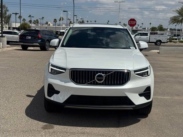 New 2025 Volvo XC40 B5 Core w/ Protection Package image 2