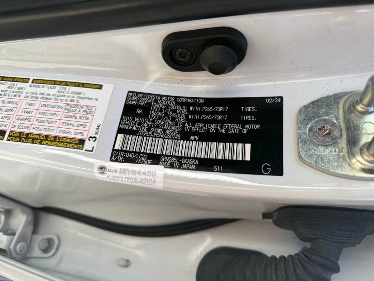 Used 2024 Toyota 4Runner TRD Off-Road Premium AWD/4WD image 19