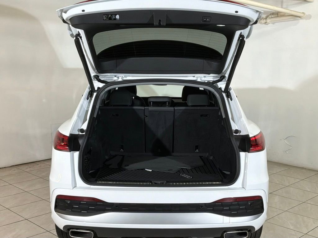 Certified 2025 Audi Q5 Premium w/ Convenience Package image 24