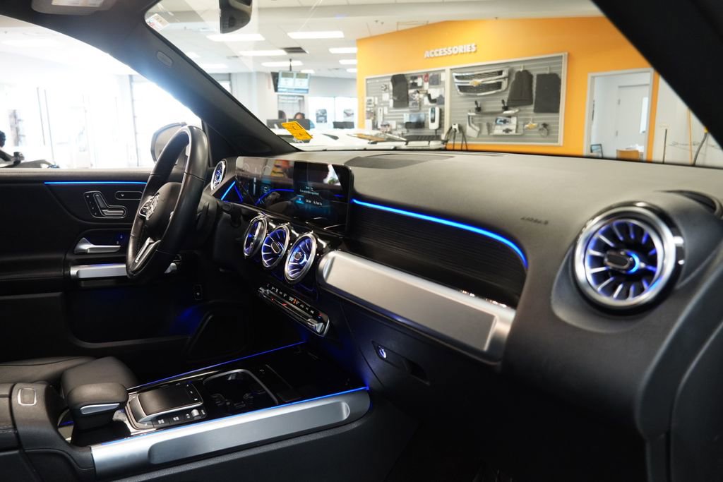 Used 2023 Mercedes-Benz GLB 250 4MATIC image 28