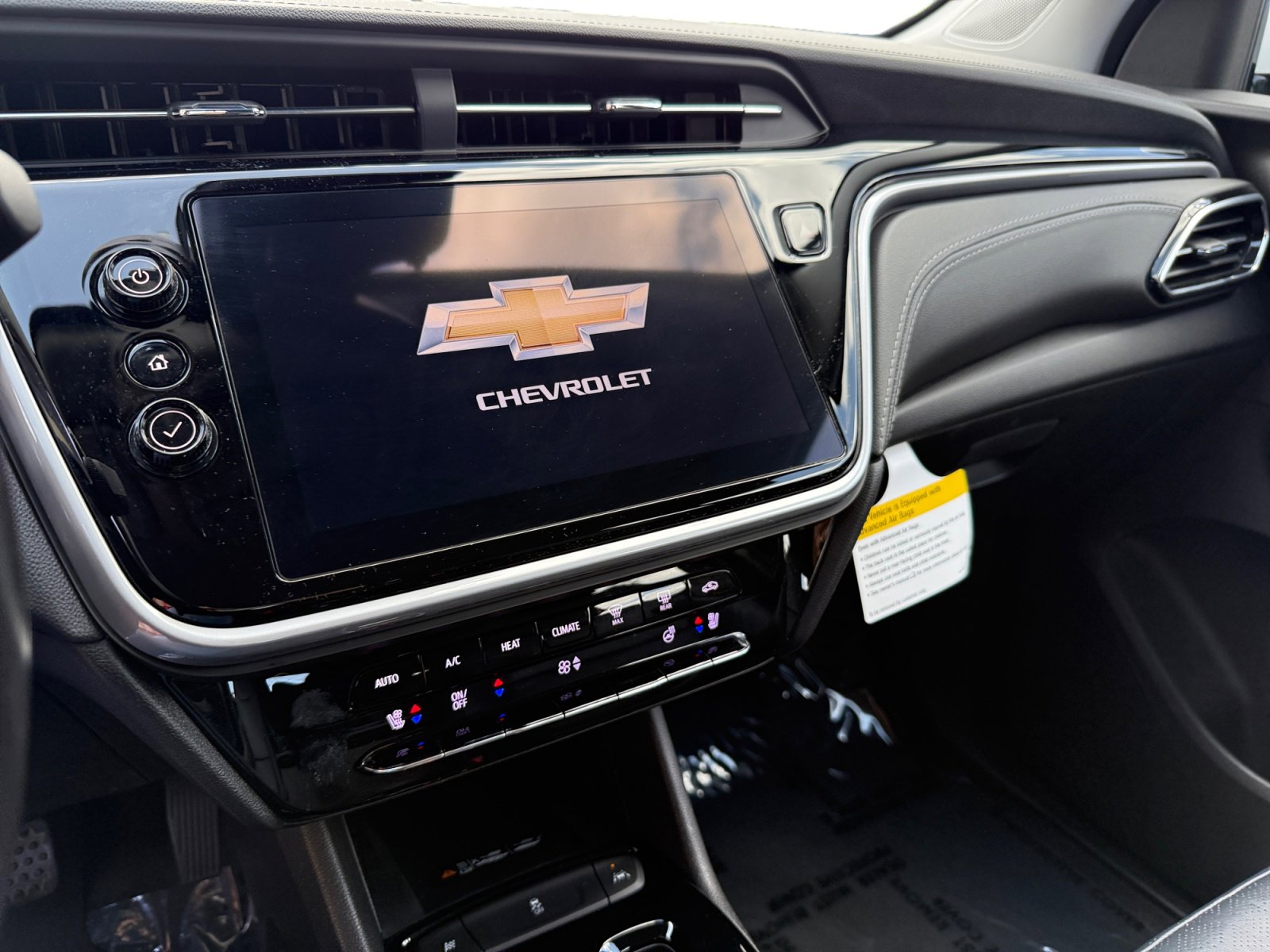 Used 2022 Chevrolet Bolt EUV LT w/ Convenience Package FWD image 12