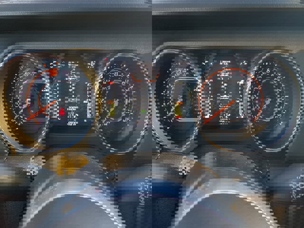 Used 2020 Jeep Wrangler Unlimited Sahara w/ Uconnect 4C Nav & Sound Group image 26