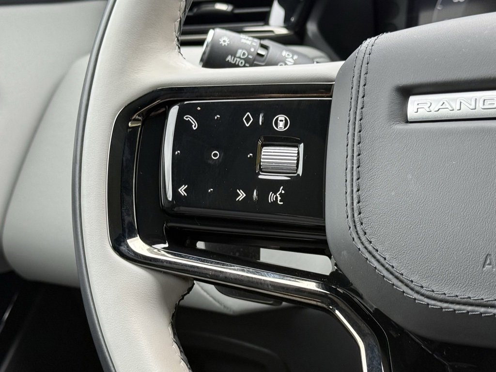 Used 2026 Land Rover Range Rover Velar Dynamic SE image 19