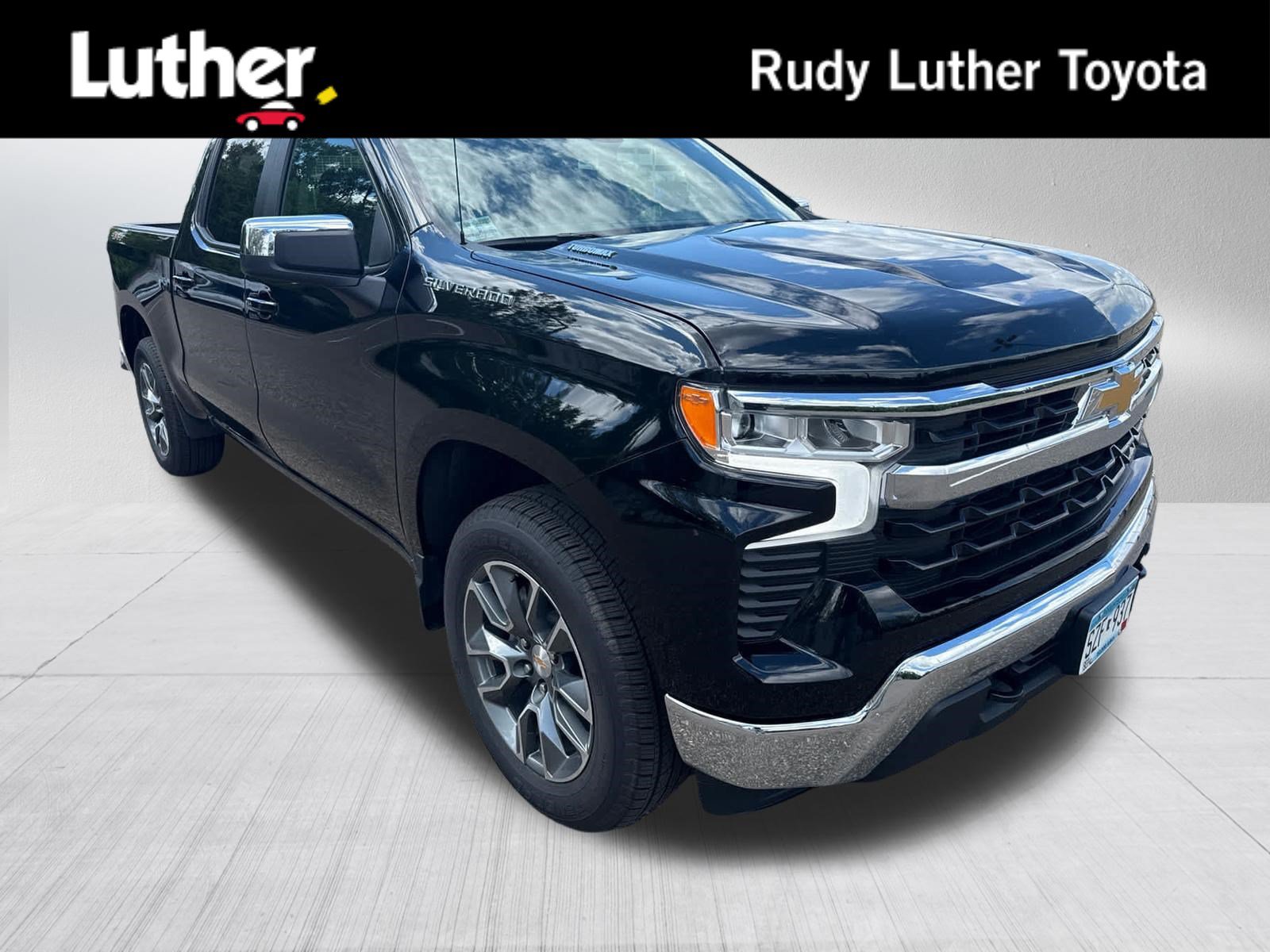 Used 2026 Chevrolet Silverado 1500 LT AWD/4WD image 1