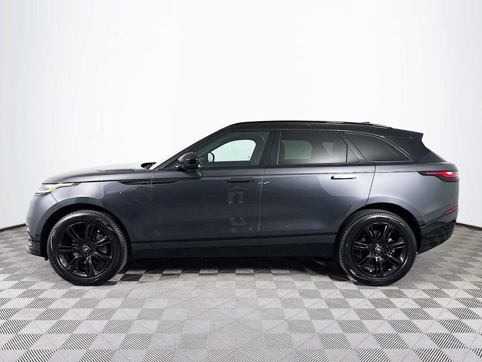 Used 2022 Land Rover Range Rover Velar R-Dynamic S AWD/4WD image 8
