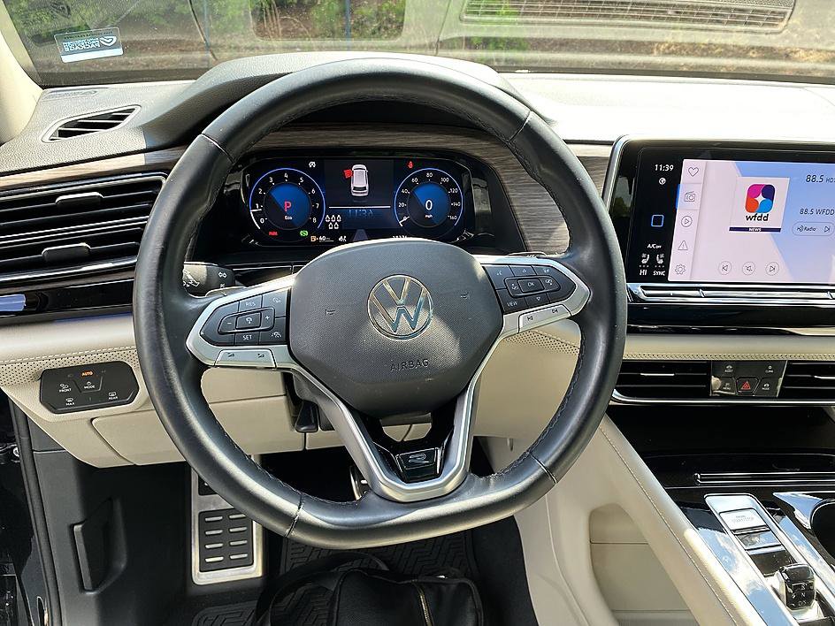 Used 2024 Volkswagen Atlas SEL Premium R-Line image 13