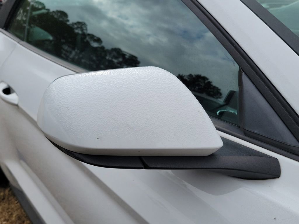 Used 2016 Ford Mustang Convertible image 9