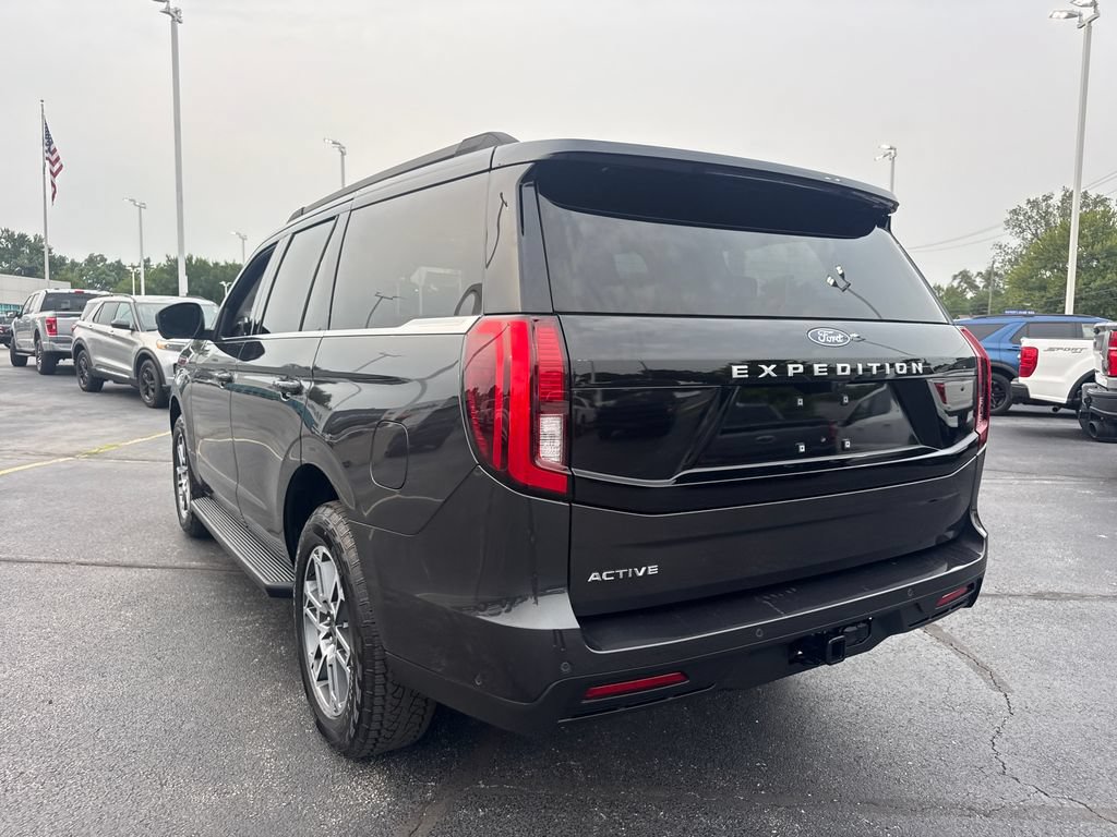 Used 2025 Ford Expedition Active AWD/4WD image 11