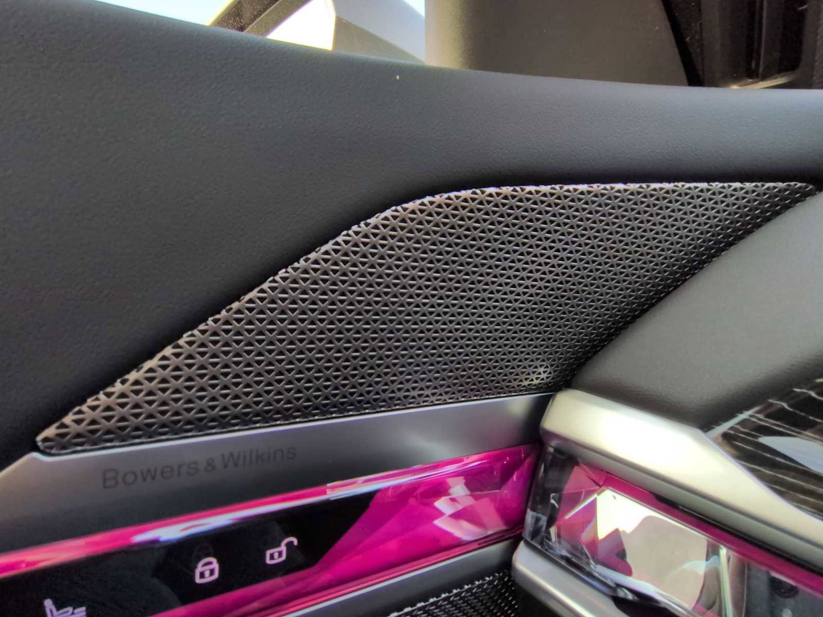 Used 2023 BMW 740i image 33