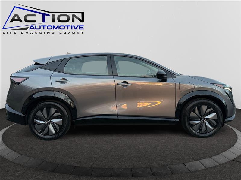 Used 2024 Nissan Ariya AWD image 9