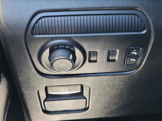 Used 2022 Jeep Wagoneer Series II w/ Premium Group I AWD/4WD image 16