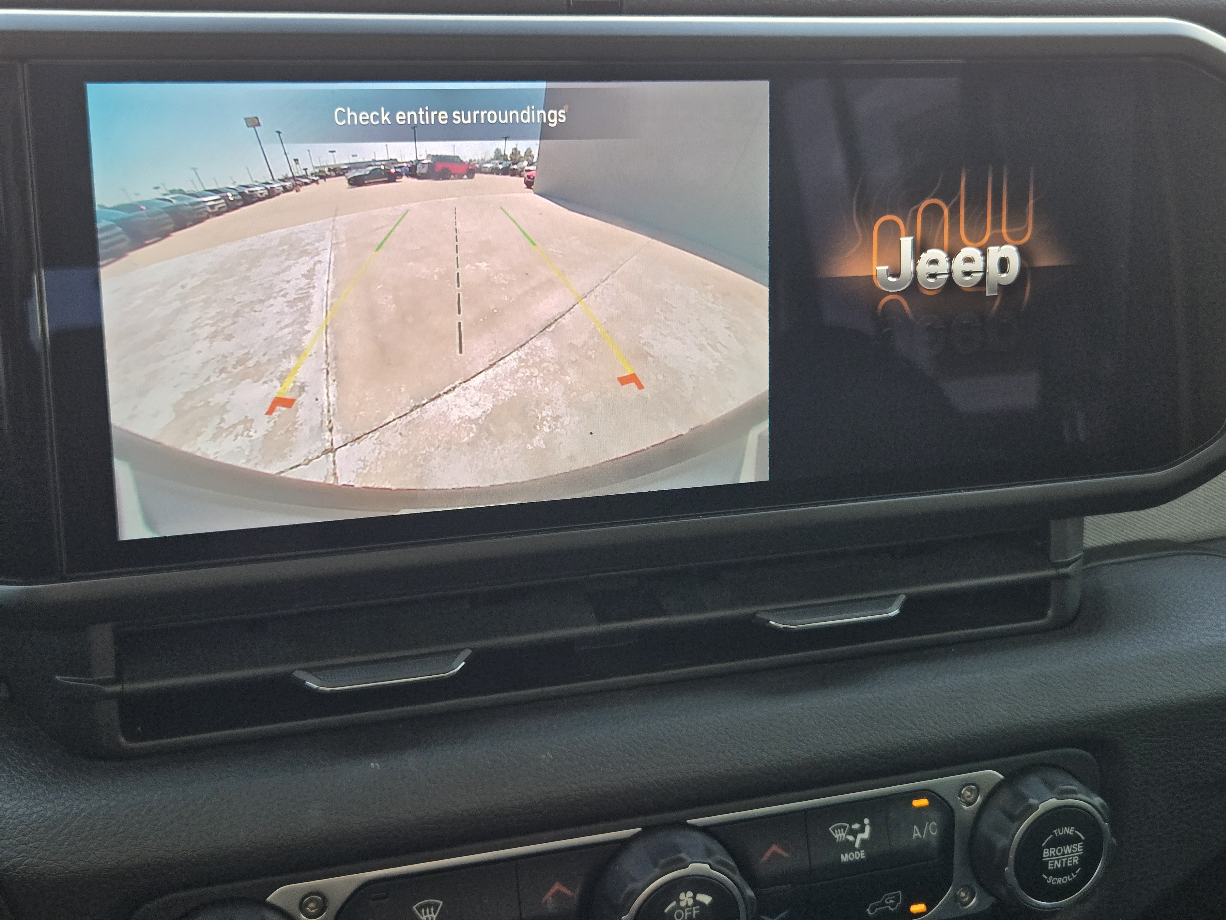 Used 2024 Jeep Wrangler Unlimited AWD/4WD image 19