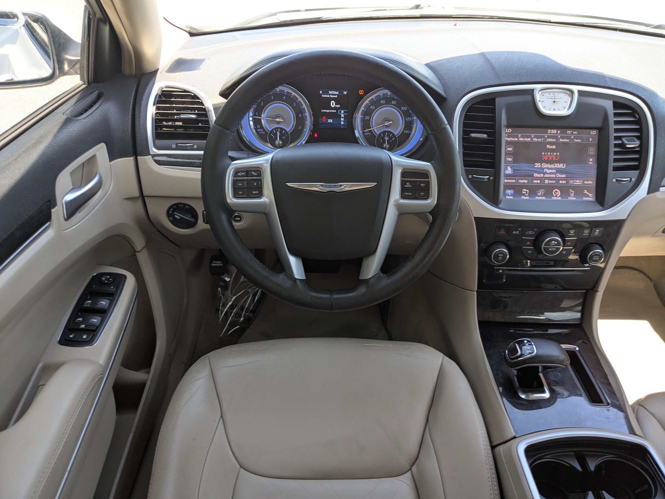 Used 2014 Chrysler 300 image 14