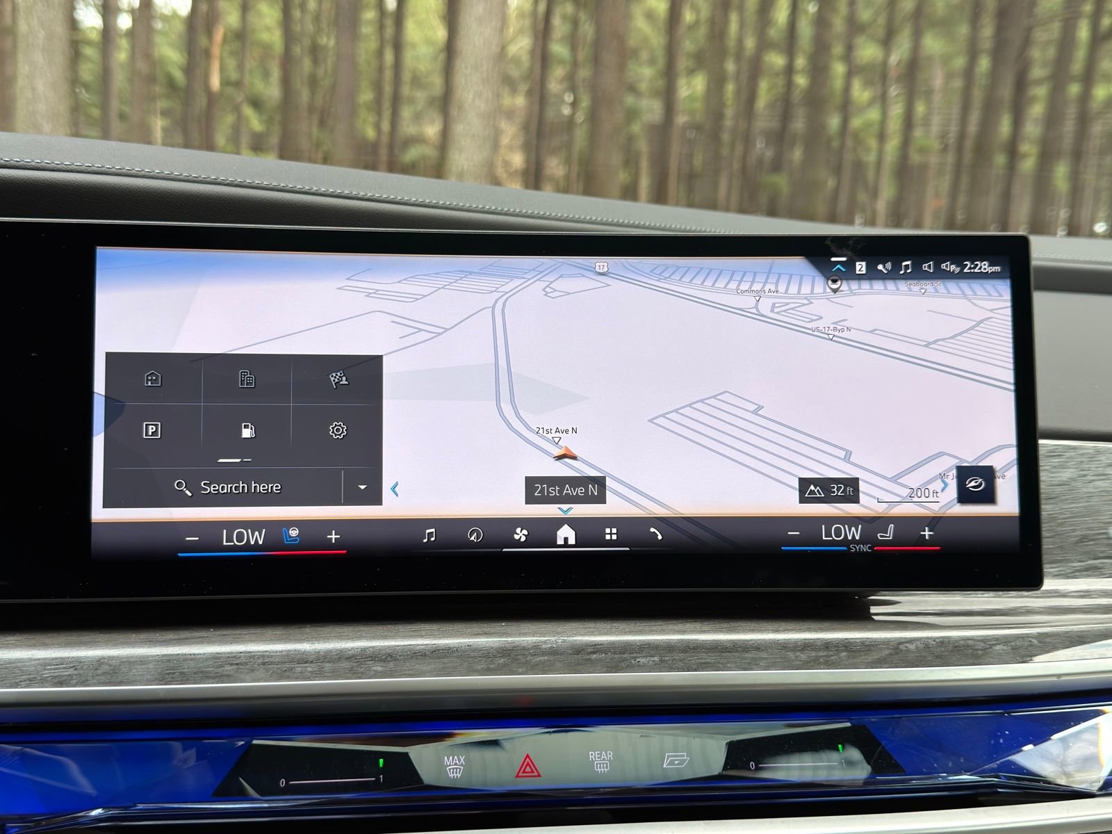 Certified 2024 BMW 760i xDrive w/ Executive Package image 5