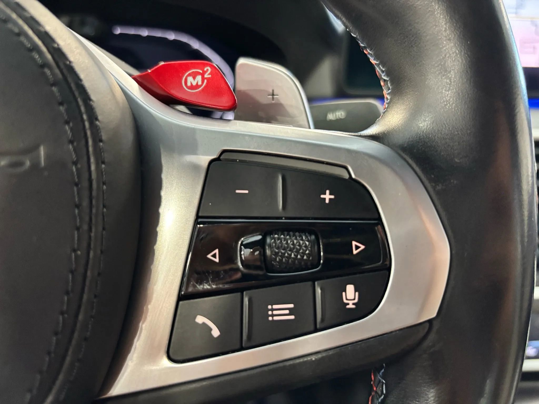 Used 2023 BMW M5 image 36