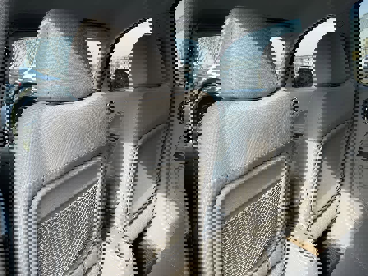 Used 2010 Chevrolet HHR LT image 19