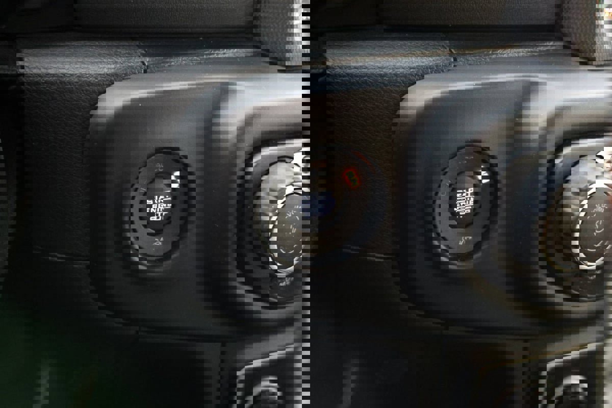 Used 2021 Jeep Wrangler Unlimited Sahara image 20