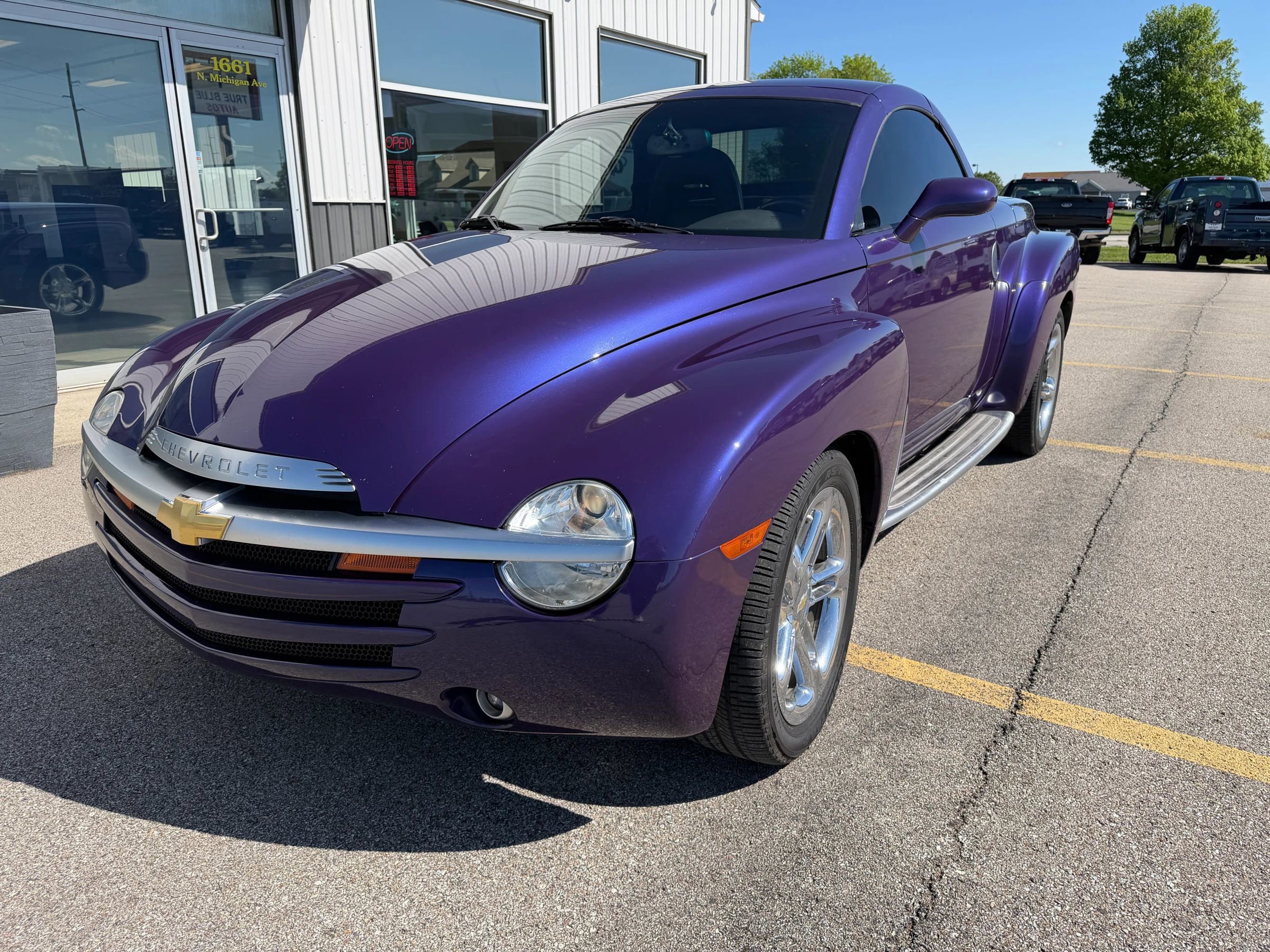 Used 2004 Chevrolet SSR w/ Preferred Equipment Group RWD image 9