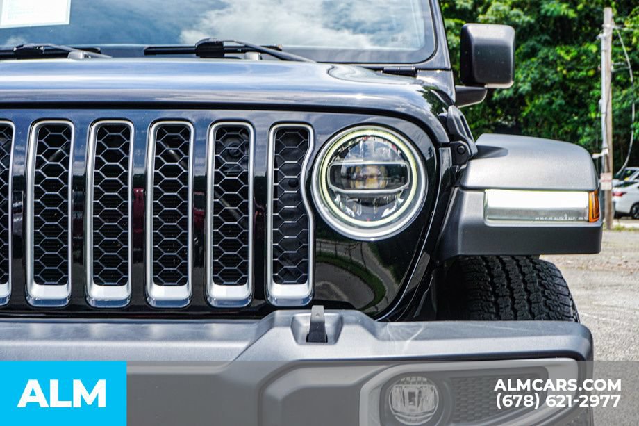 Used 2022 Jeep Gladiator Overland w/ LED Lighting Group AWD/4WD image 11