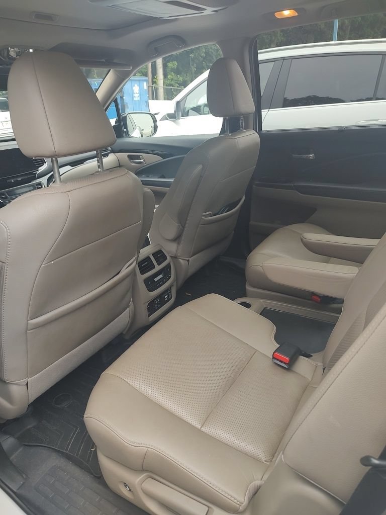 Used 2020 Honda Pilot Elite image 6