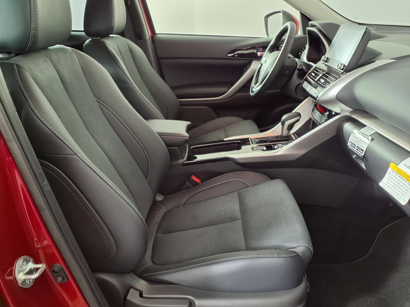 Used 2024 Mitsubishi Eclipse Cross SE image 9