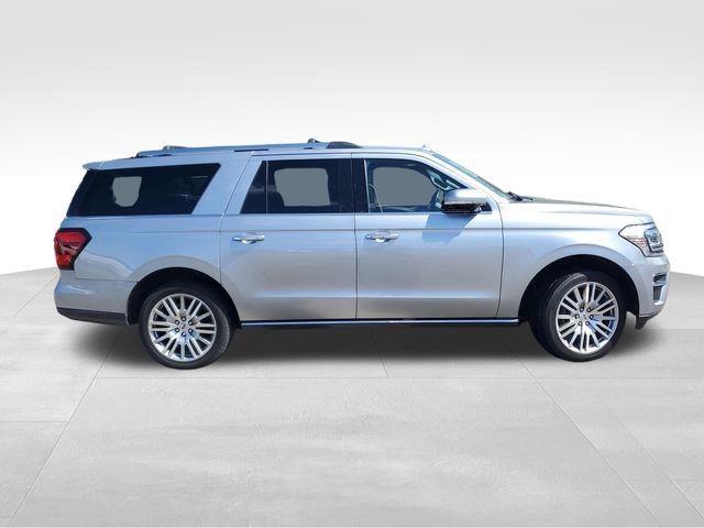 Used 2024 Ford Expedition Max Limited AWD/4WD image 3