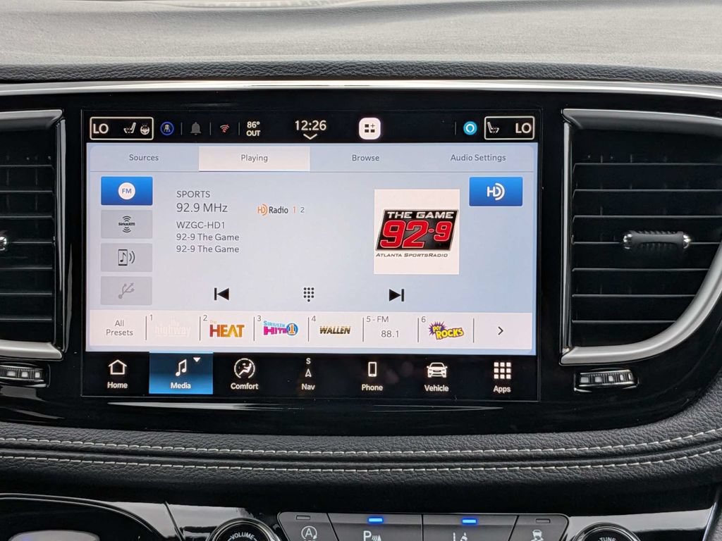 New 2027 Chrysler Pacifica Select w/ Family Tech Group FWD image 18