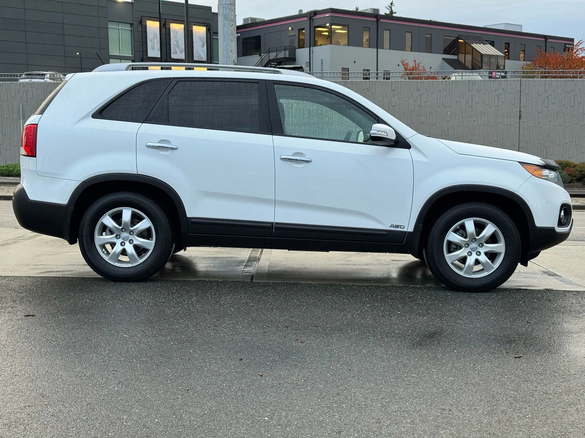 Used 2013 Kia Sorento LX w/ Convenience Pkg image 12