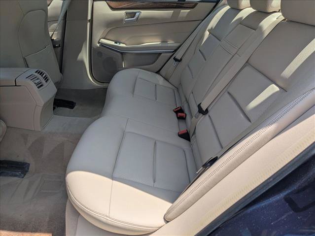 Used 2014 Mercedes-Benz E 350 4MATIC Sedan image 20