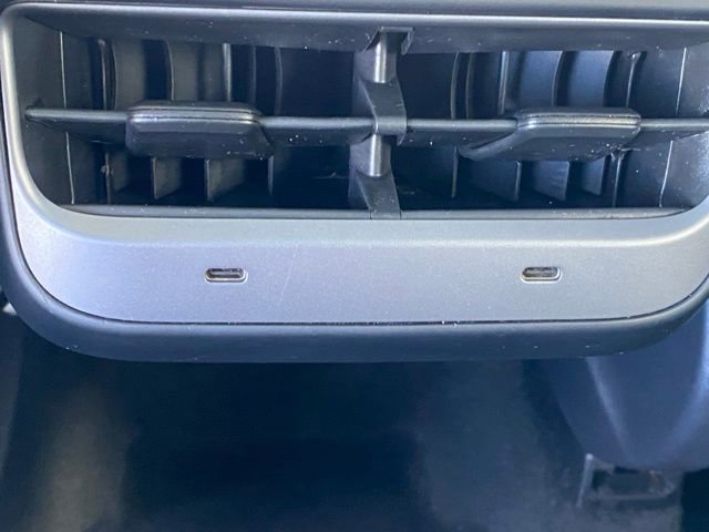 Used 2020 Tesla Model Y Long Range image 22