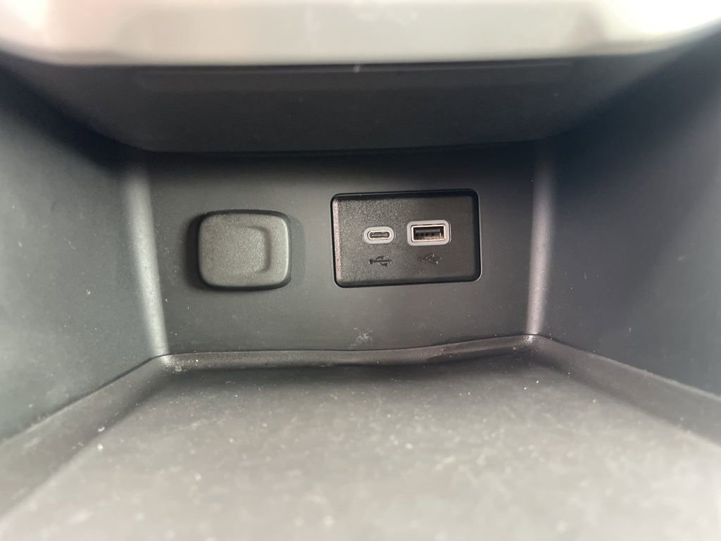 Certified 2023 GMC Acadia SLE w/ Driver Convenience Package image 33
