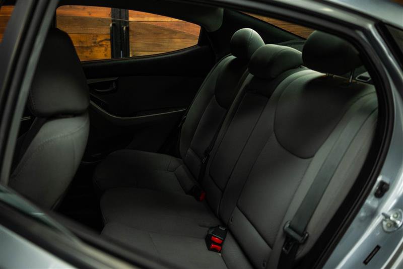 Used 2015 Hyundai Elantra SE FWD image 9