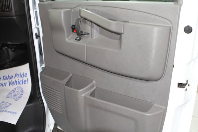 Used 2019 Chevrolet Express 3500 w/ Driver Convenience Package image 21