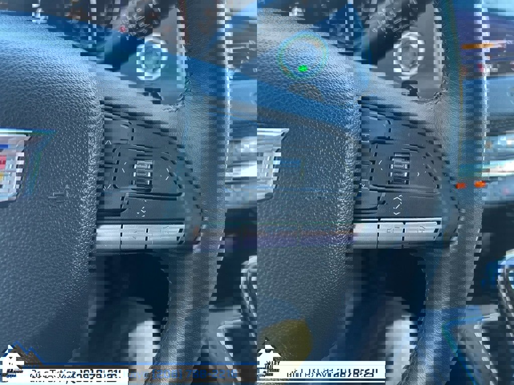 Used 2022 Cadillac XT4 Luxury w/ Cold Weather Package image 24