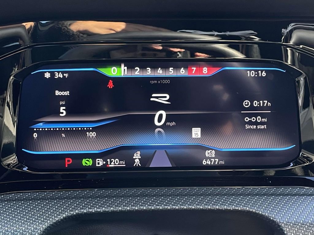 Used 2024 Volkswagen Golf R image 15