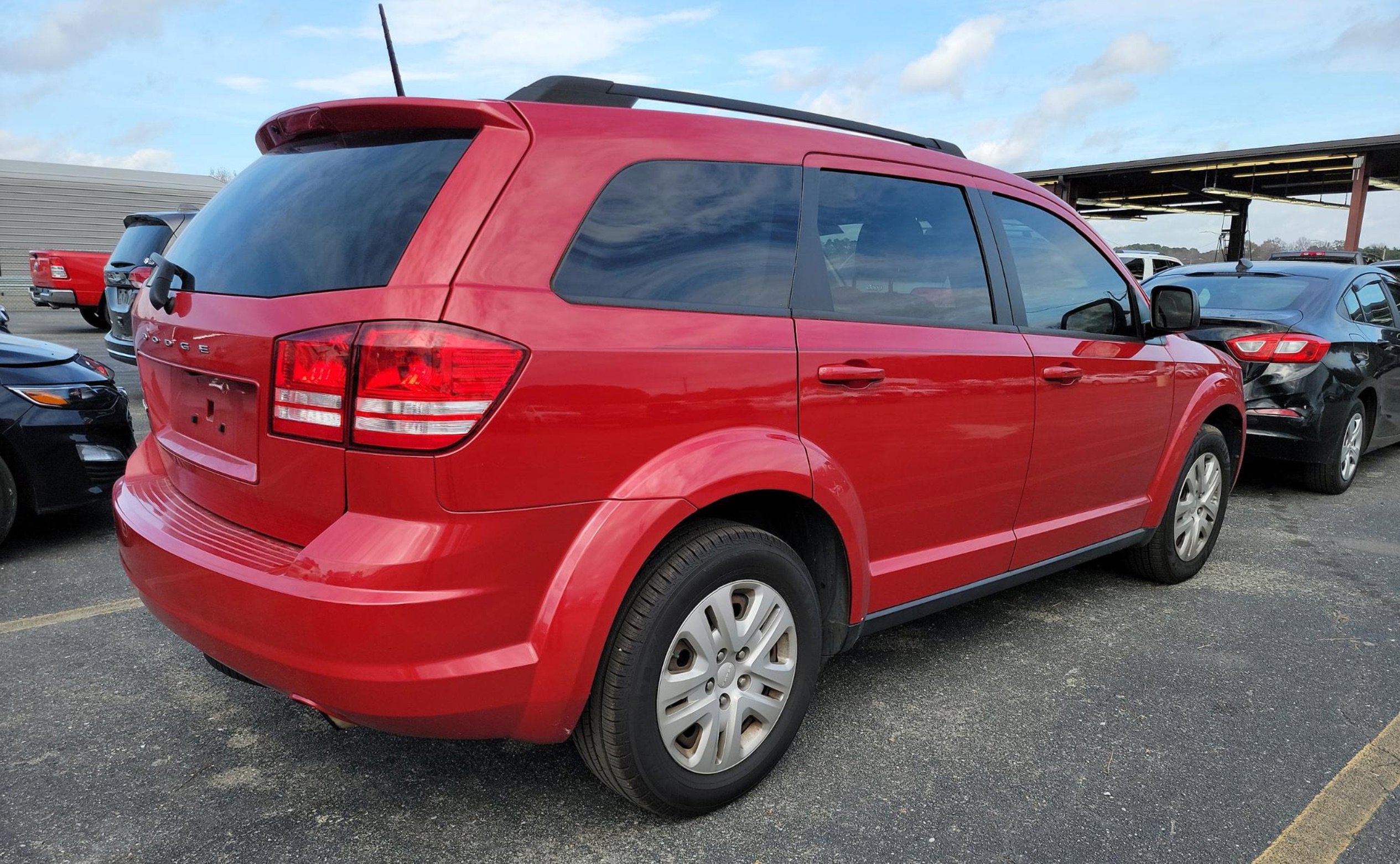 Used 2019 Dodge Journey SE image 3