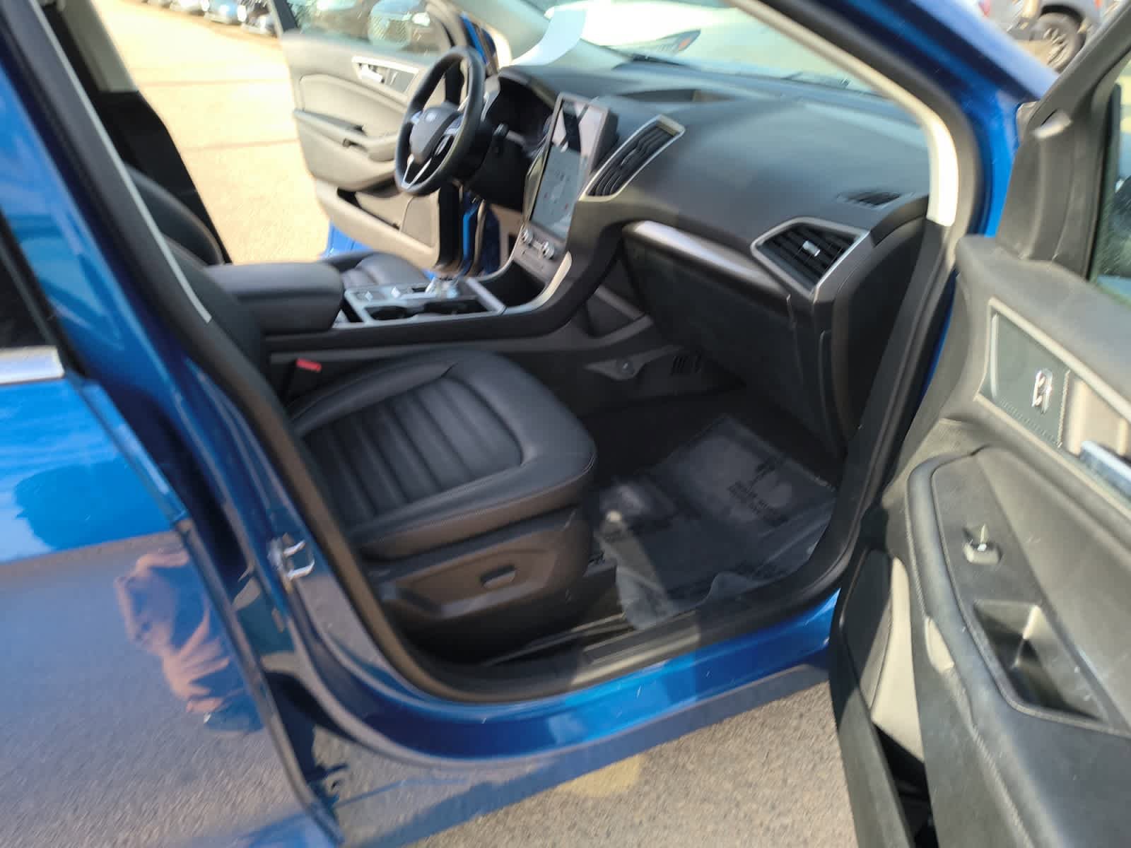Certified 2024 Ford Edge SEL w/ Convenience Package image 17