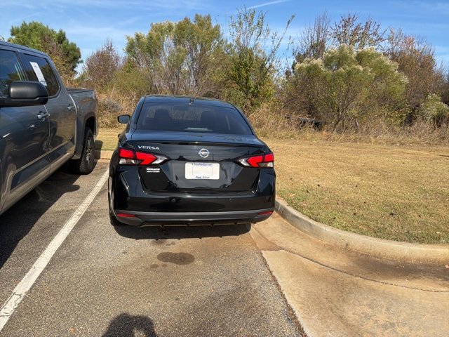 Used 2022 Nissan Versa S image 16