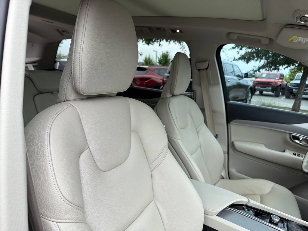 Used 2022 Volvo XC90 T5 Momentum w/ Protection Package Premier AWD/4WD image 40