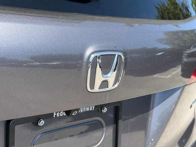 Used 2018 Honda Pilot Touring image 16