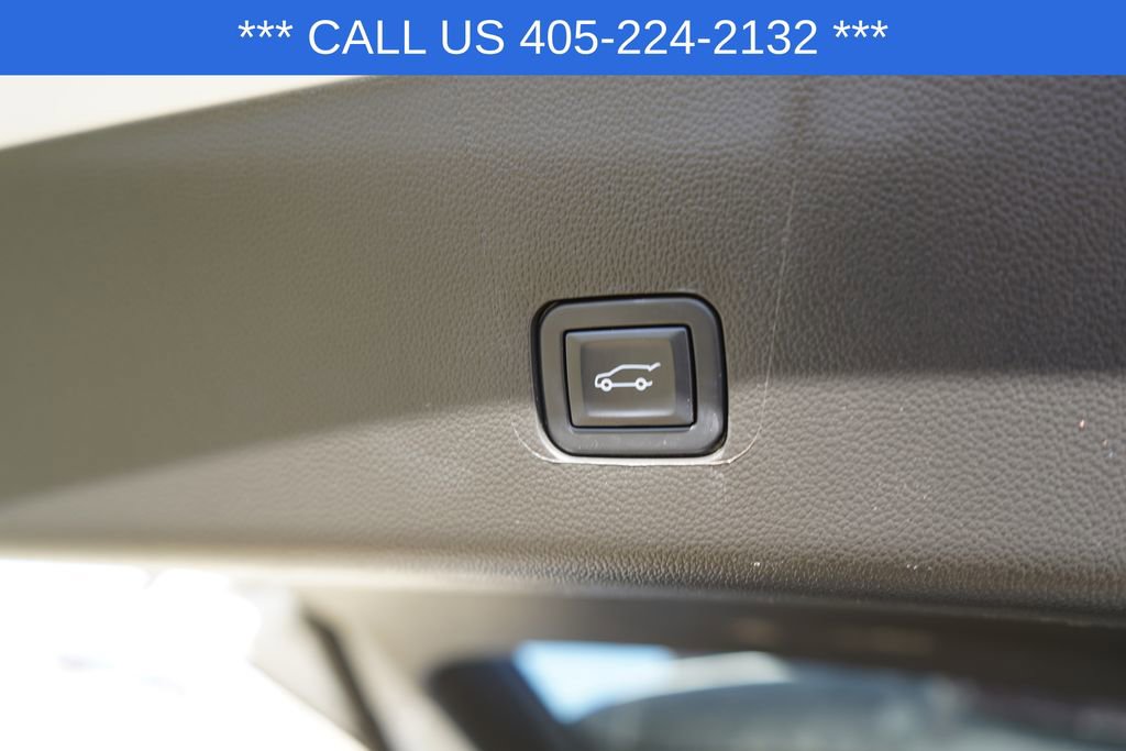 Used 2022 Chevrolet Traverse LT image 20