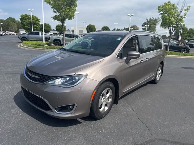Used 2017 Chrysler Pacifica Touring-L Plus image 9