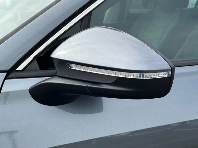 Certified 2025 Volkswagen Tiguan SE w/ Panoramic Sunroof Package image 11